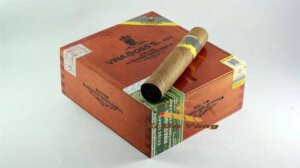 cigar-vinaboss-55-gia-bao-nhieu Hộp xì gà Vinaboss 55